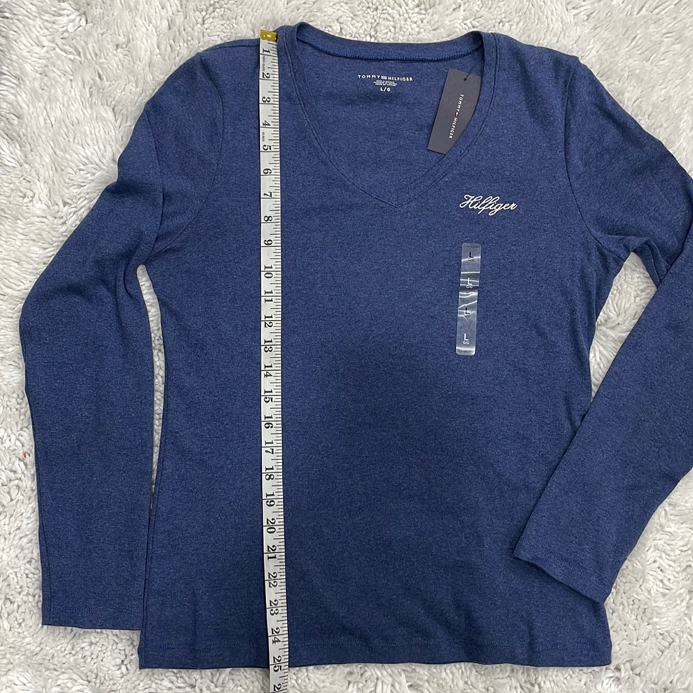 NWT Tommy Hilfiger V-Neck Blue T-Shirt- Size L - Picture 5 of 8